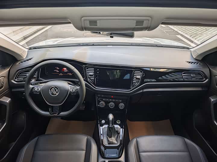 Фото 9 - Volkswagen T-Roc