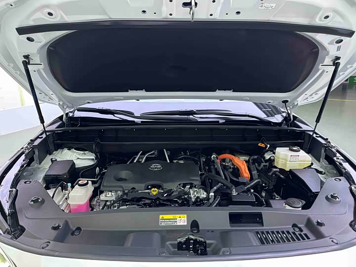 Фото 14 - Toyota Highlander