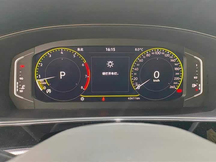 Фото 14 - Volkswagen Passat