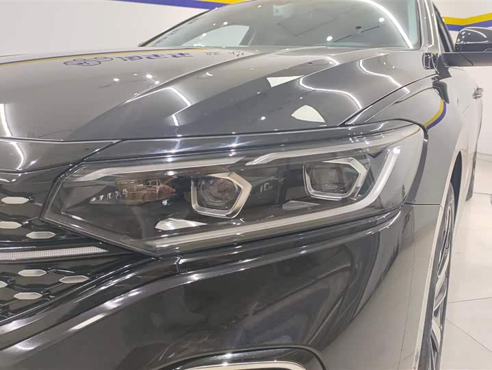 Фото 5 - Volkswagen Passat