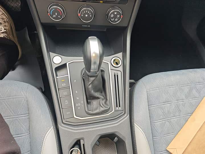 Фото 14 - Volkswagen Lavida