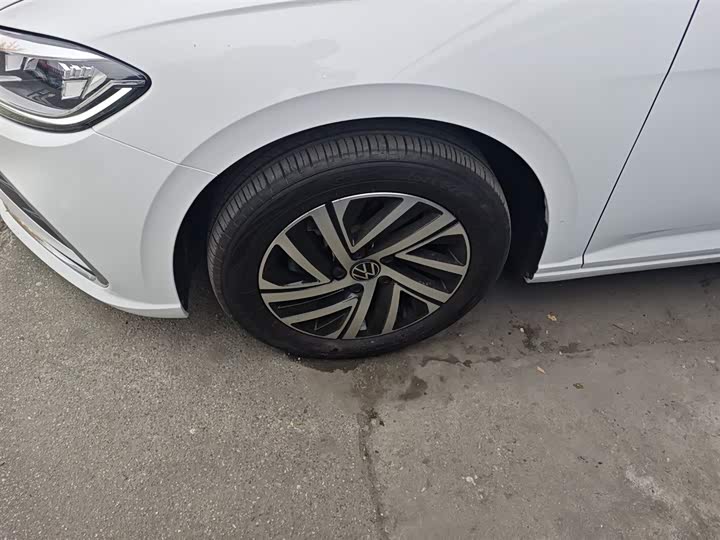 Фото 23 - Volkswagen Lavida