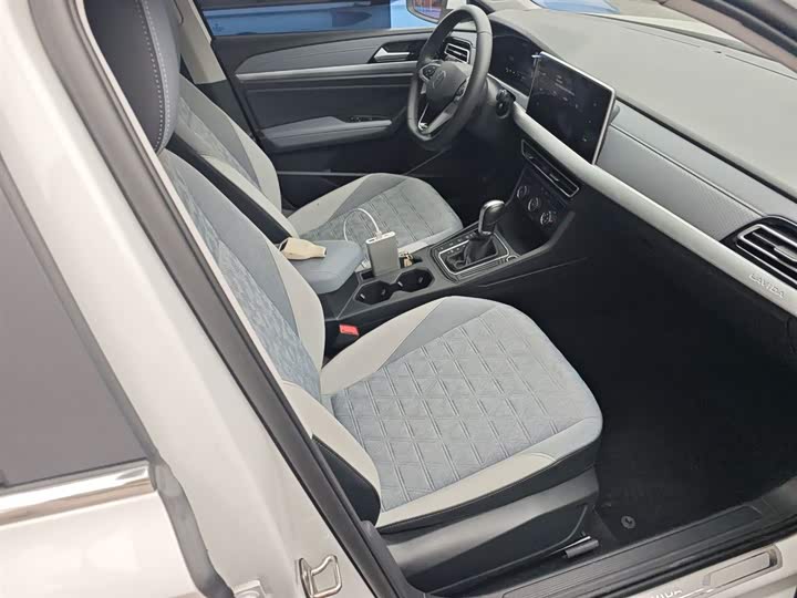 Фото 25 - Volkswagen Lavida