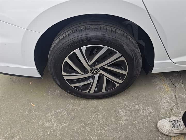 Фото 26 - Volkswagen Lavida