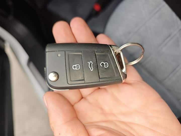 Фото 9 - Volkswagen Lavida