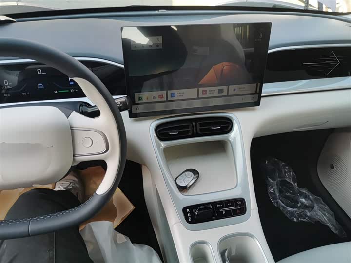 Фото 10 - Geely Galaxy Geome