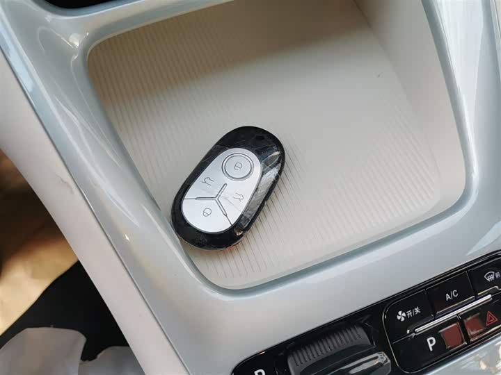 Фото 9 - Geely Galaxy Geome