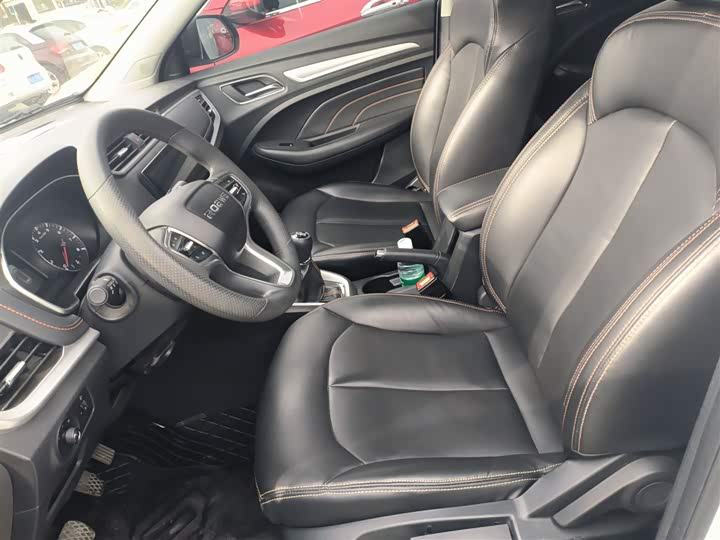 Фото 15 - Roewe RX3