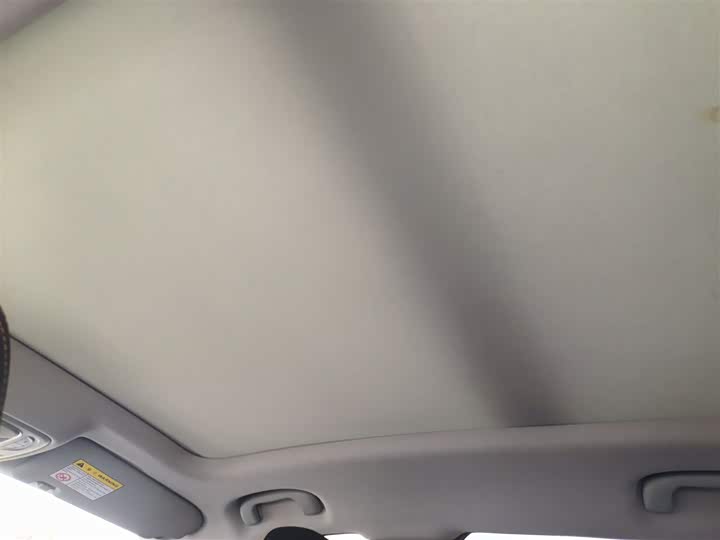 Фото 18 - Roewe RX3