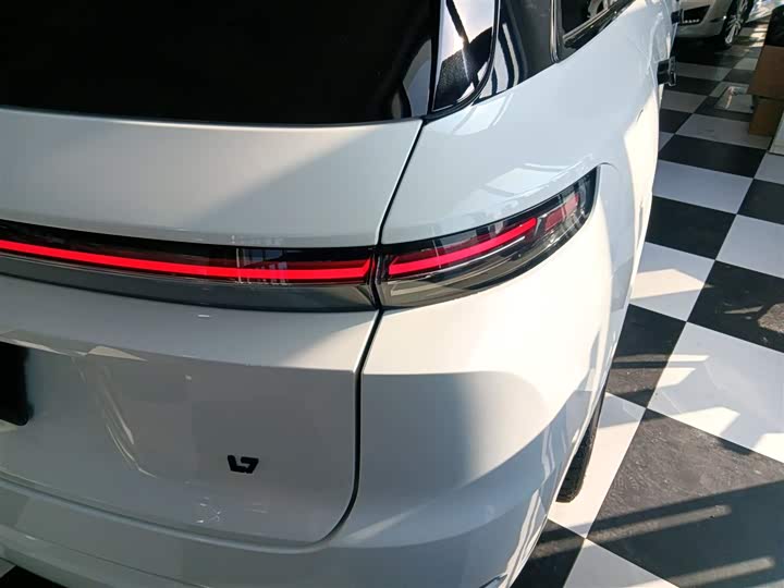 Фото 8 - LiXiang L7