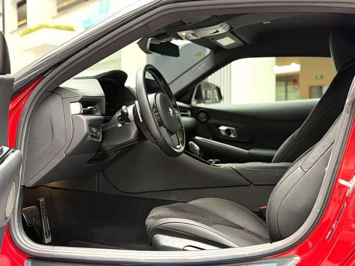 Фото 4 - Toyota Supra