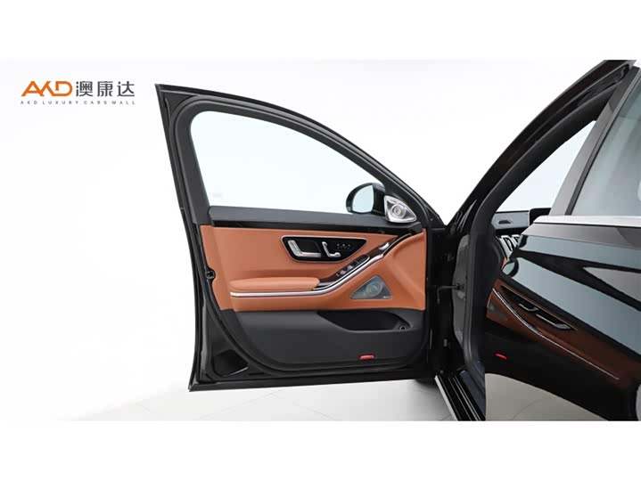 Фото 10 - Mercedes-Benz S-Class