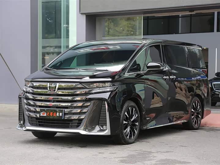 Фото 1 - Toyota Vellfire