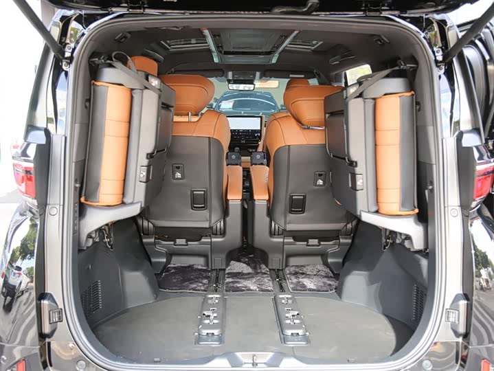 Фото 10 - Toyota Vellfire