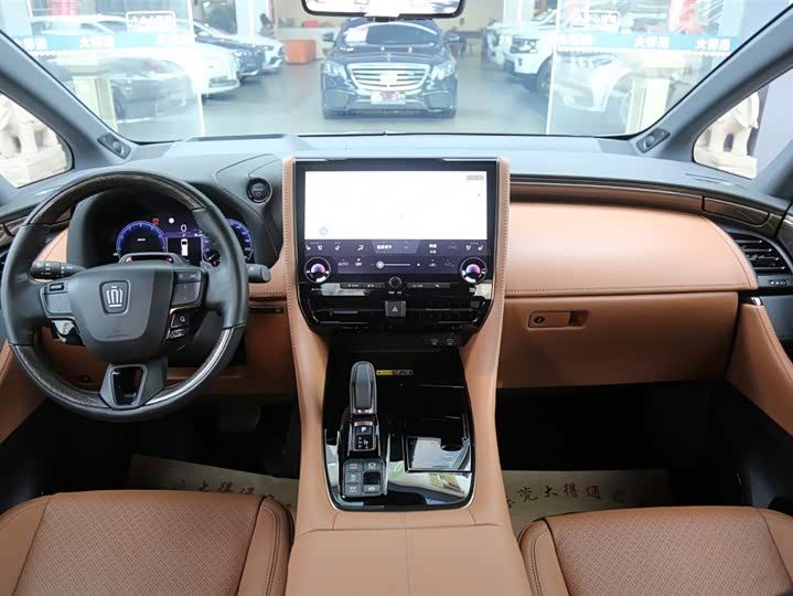 Фото 12 - Toyota Vellfire