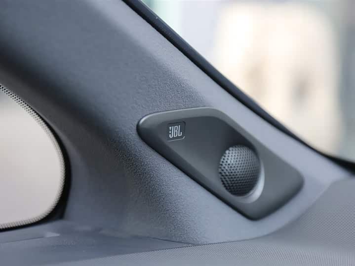 Фото 18 - Toyota Vellfire