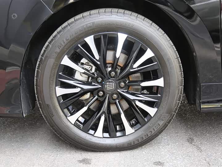 Фото 19 - Toyota Vellfire