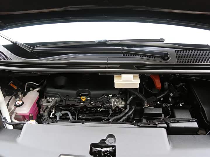 Фото 20 - Toyota Vellfire