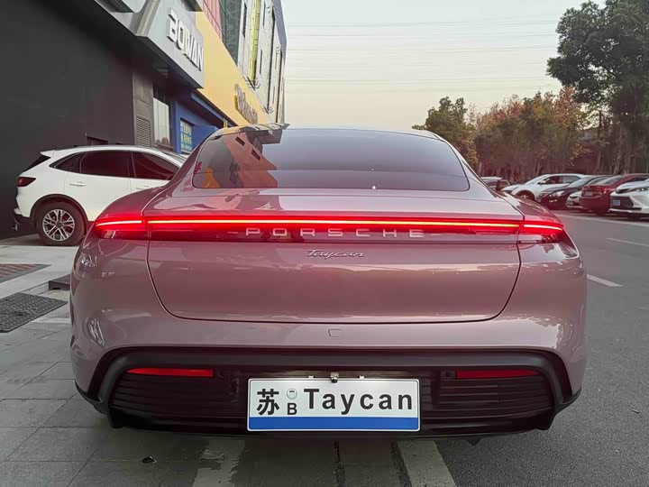 Фото 5 - Porsche Taycan