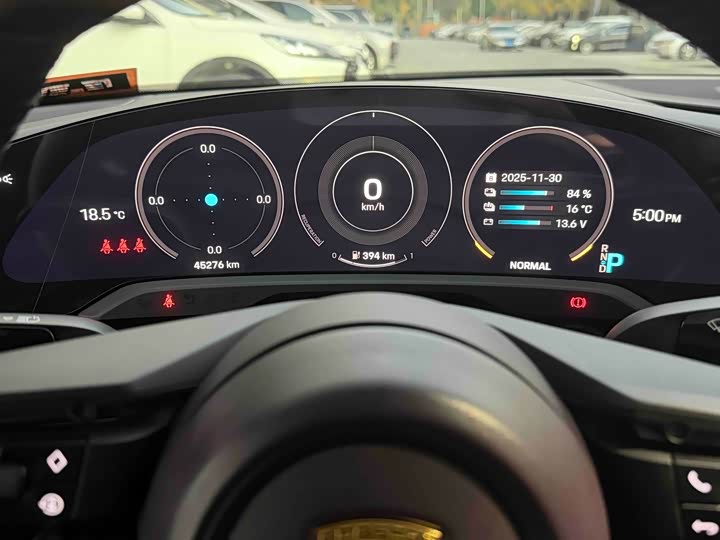 Фото 8 - Porsche Taycan