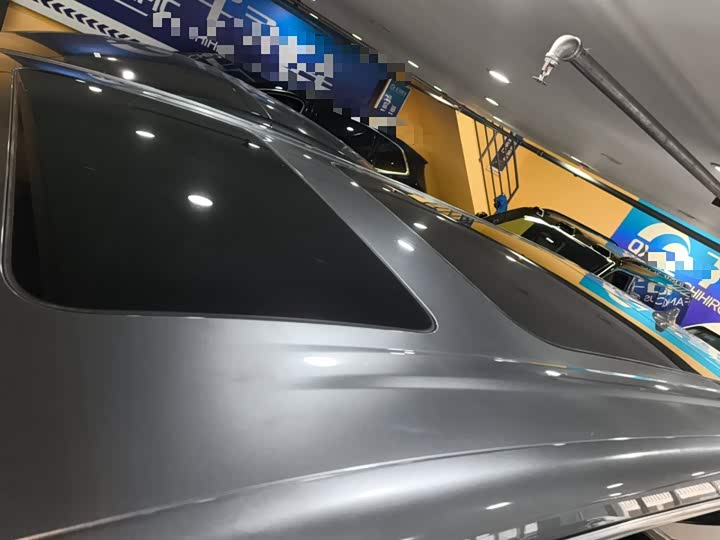 Фото 27 - Denza D9