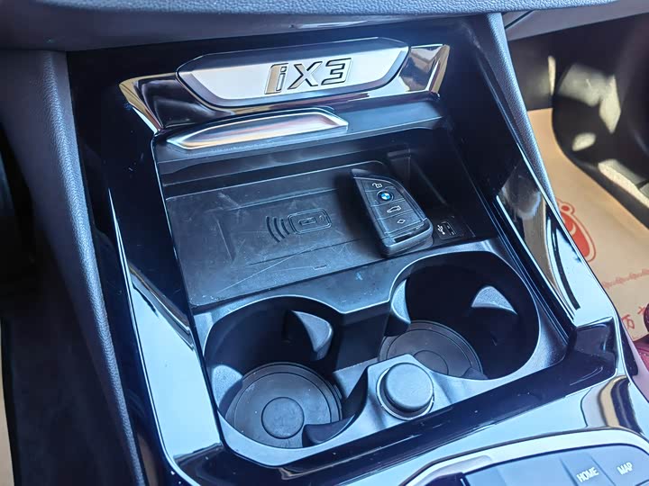 Фото 16 - BMW iX3