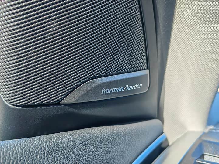 Фото 20 - BMW iX3