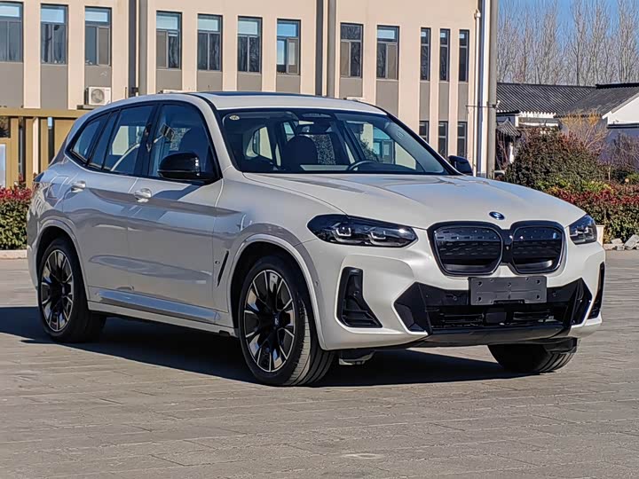 Фото 5 - BMW iX3