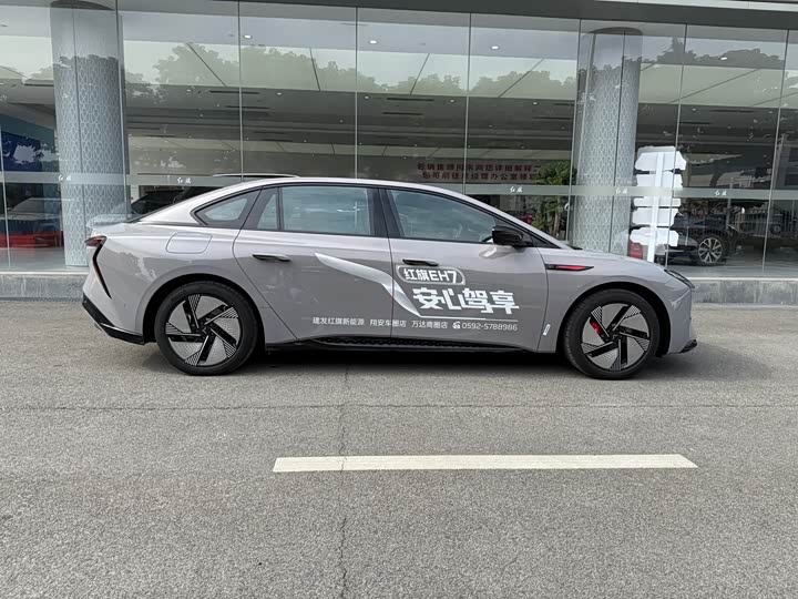 Фото 2 - Hongqi EH7