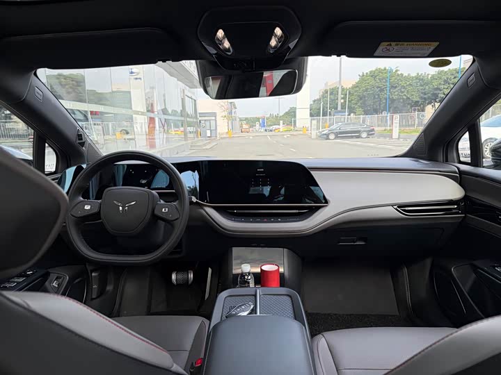 Фото 6 - Hongqi EH7