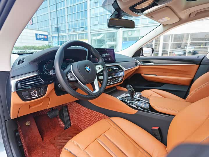 Фото 10 - BMW 6 Series GT