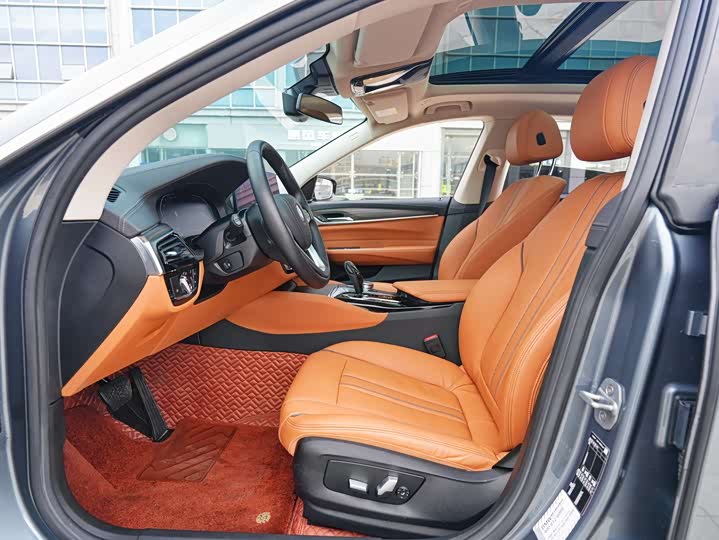 Фото 13 - BMW 6 Series GT