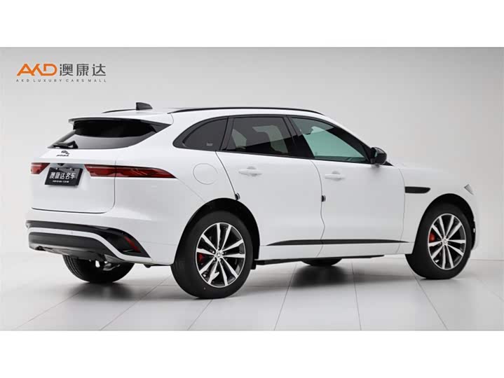 Фото 3 - Jaguar F-Pace