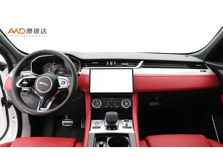 Фото 5 - Jaguar F-Pace