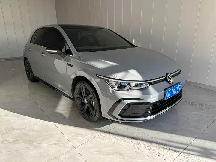 Фото 2 - Volkswagen Golf