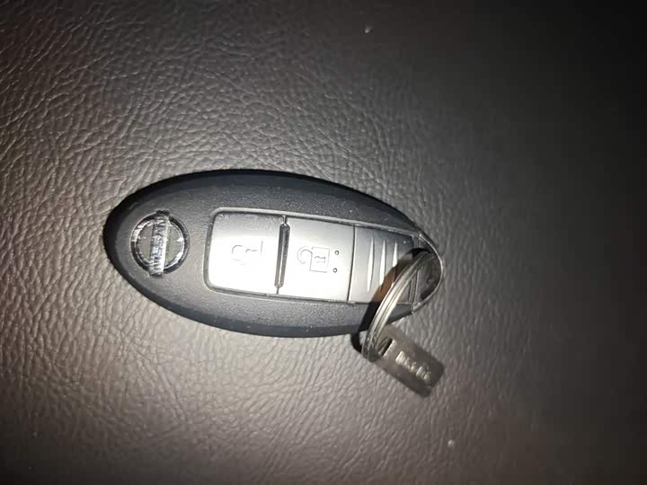 Фото 12 - Nissan Tiida