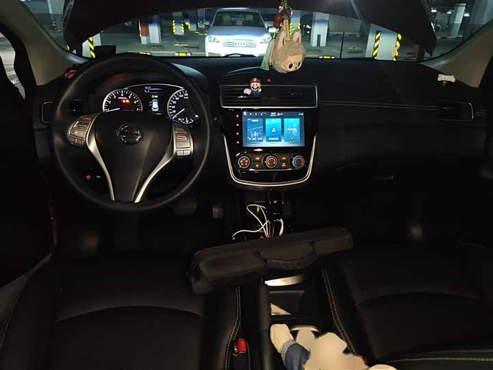 Фото 13 - Nissan Tiida