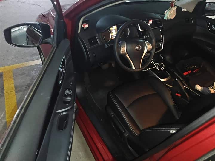 Фото 14 - Nissan Tiida