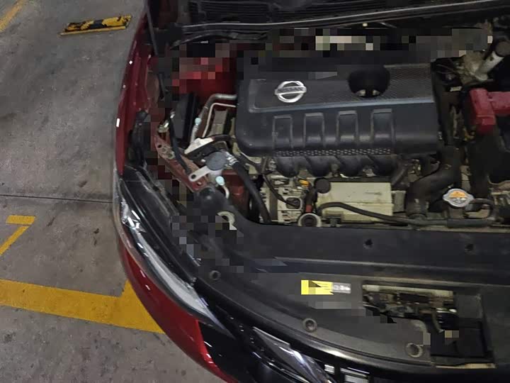 Фото 21 - Nissan Tiida