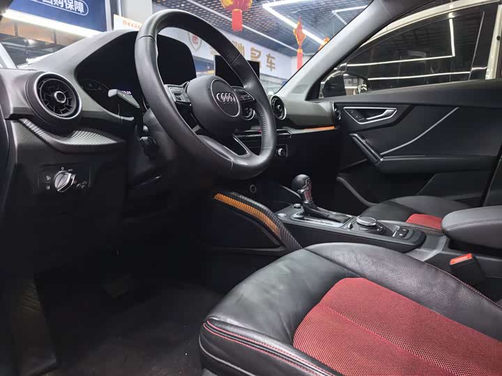 Фото 4 - Audi Q2L