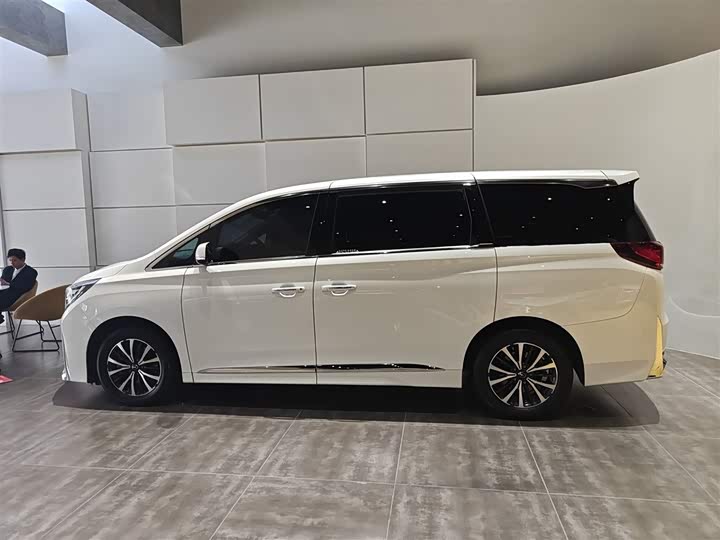 Фото 5 - GAC Trumpchi M8