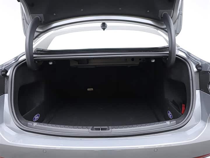 Фото 8 - Ford Mondeo