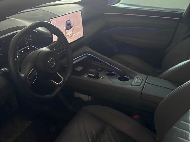 Фото 9 - Zeekr 001