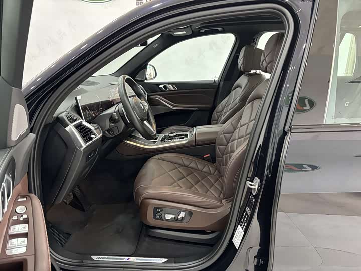 Фото 13 - BMW X5