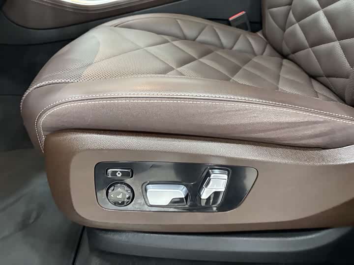 Фото 14 - BMW X5