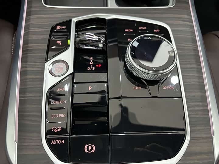 Фото 20 - BMW X5