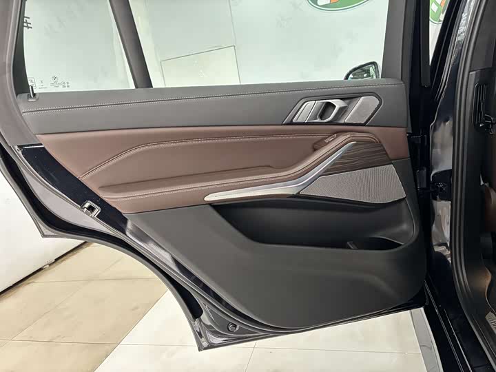 Фото 22 - BMW X5