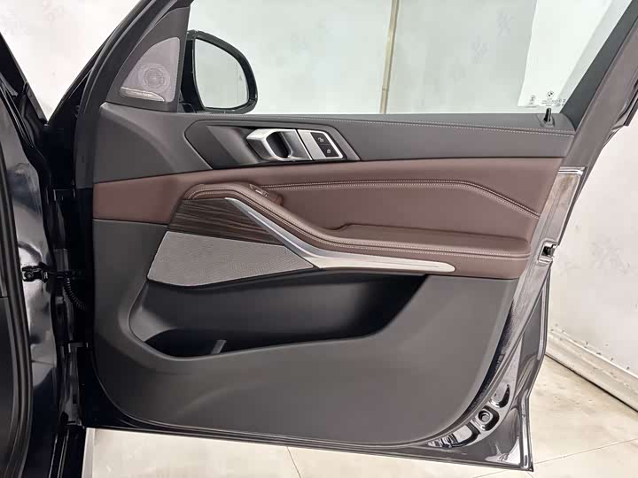 Фото 26 - BMW X5