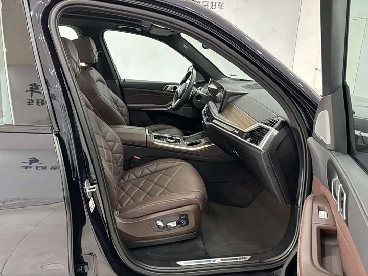 Фото 27 - BMW X5