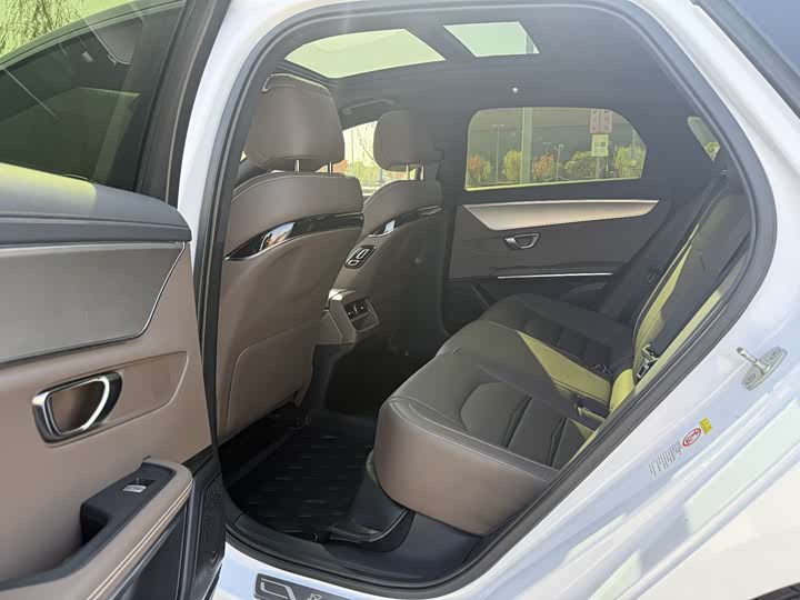 Фото 9 - BYD Han